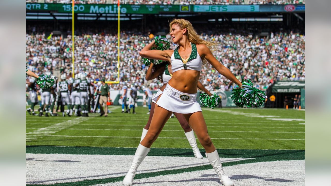 Jets 'Flight Crew' Might Be The NFL's Hottest Cheerleaders [PHOTOS/VIDEO] -  CBS Detroit