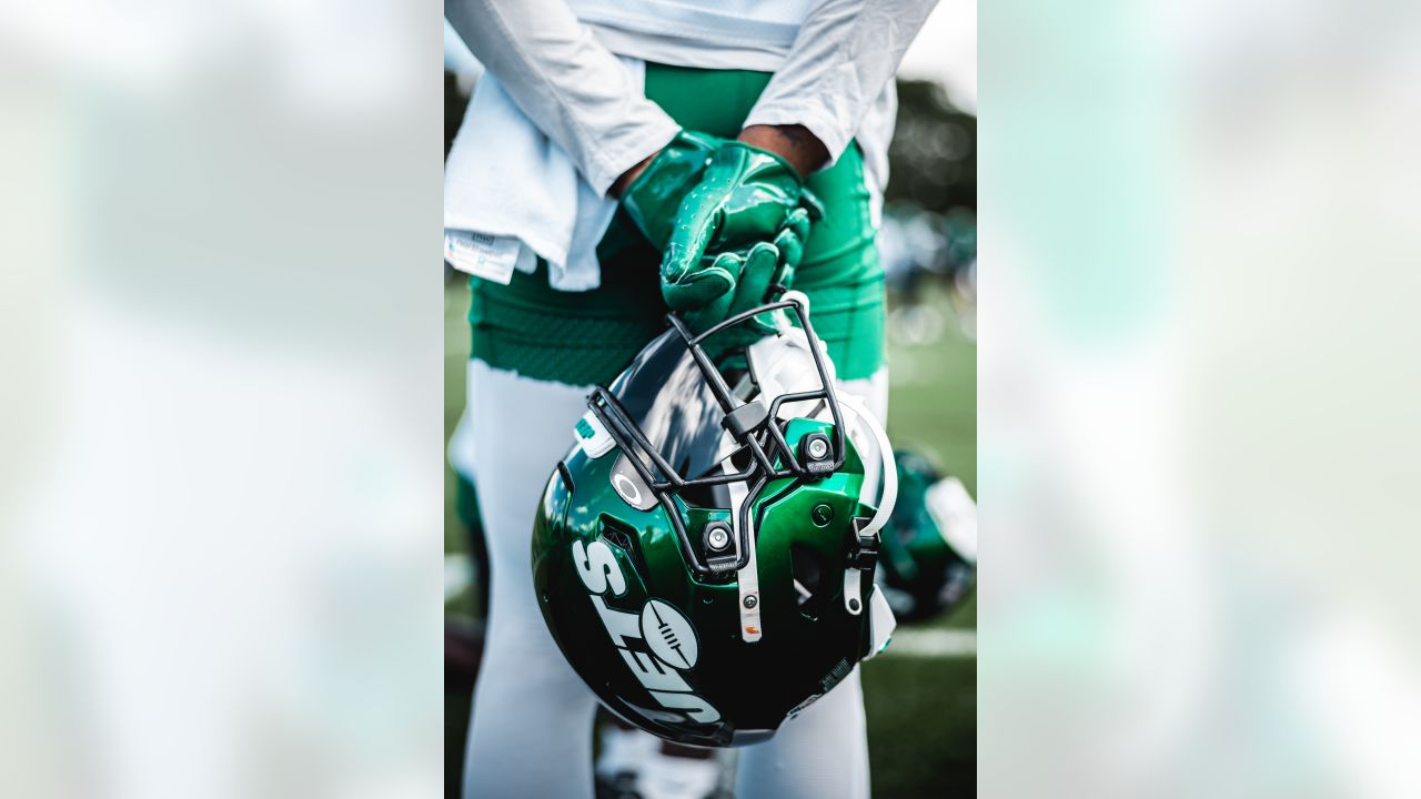 New York Jets' Jordan Whitehead, left and Jermaine Johnson celebrate a  turnover during an NFL football game against the Pittsburgh Steelers at  Acrisure Stadium, Sunday, Oct. 2, 2022 in Pittsburgh, Penn. (Winslow