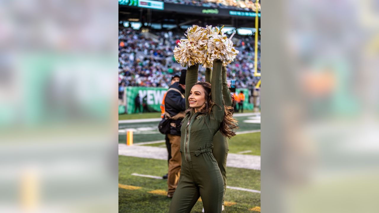 Jets Flight Crew Linda - NFL Cheerleaders Wallpaper (18655035) - Fanpop