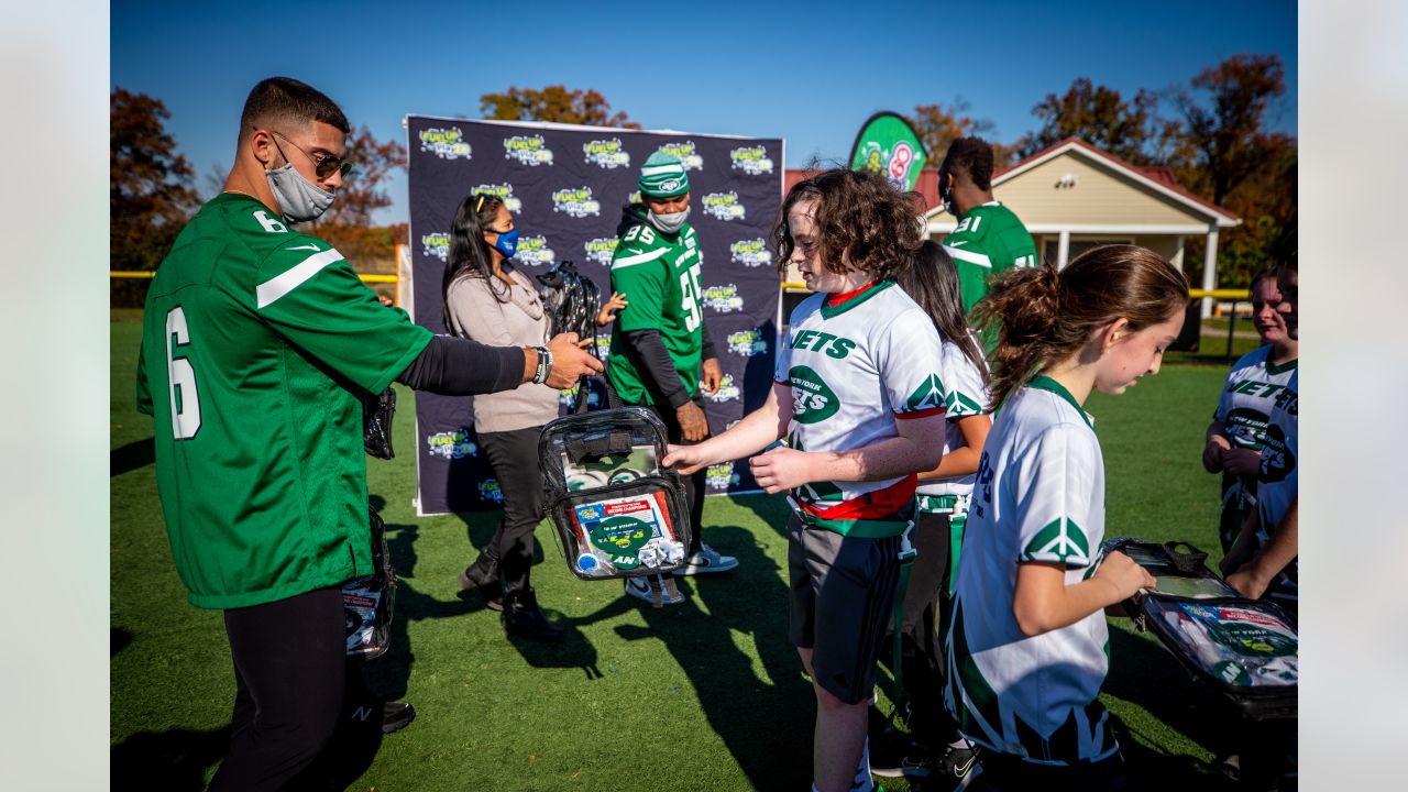 Jets Players Help Coach Play 60 Flag Football Program with Local Sixth  Graders