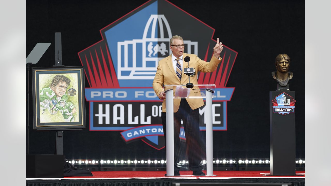 Joe Klecko Finally Gets to Read His Hall of Fame Speechand Passes Around  the Thanks