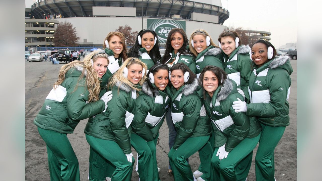 Celebrating 10 Years of the Jets Flight Crew