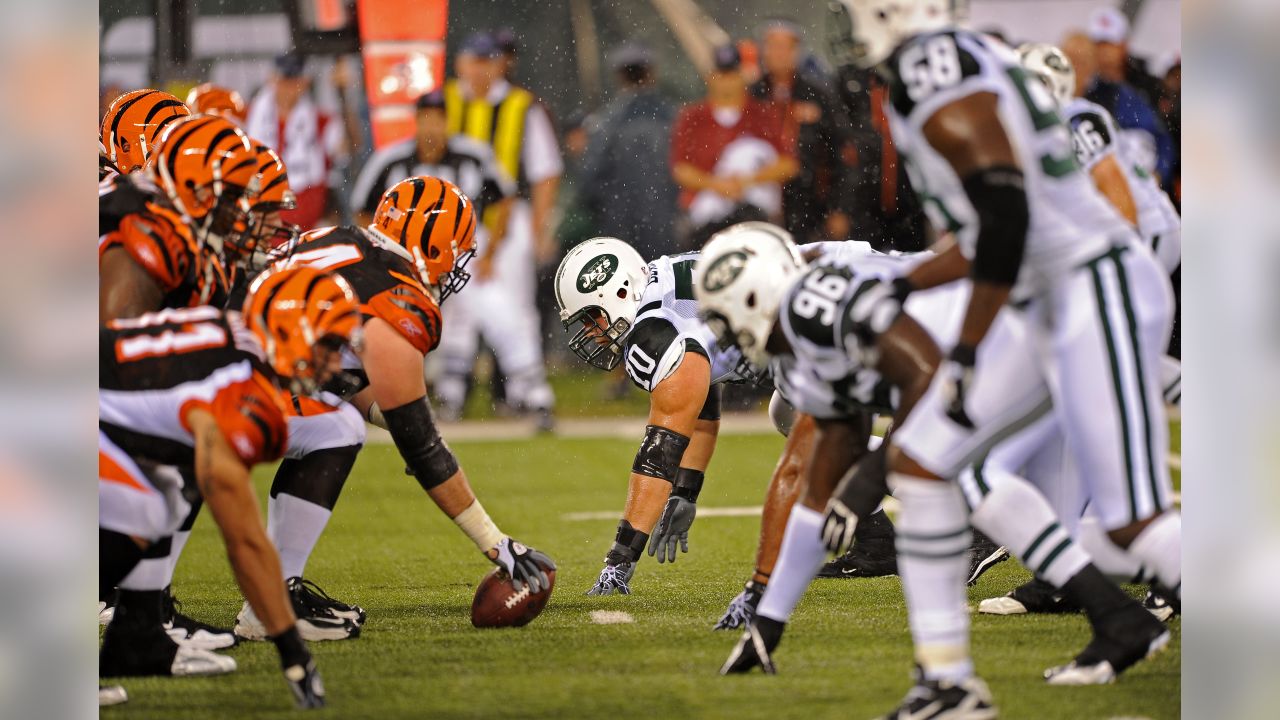 Cincinnati Bengals receiver Laveranues Coles (11) during practice