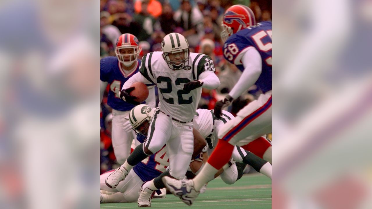 Buffalo Bills J.P. Losman prepares to throw a pass in the 2nd