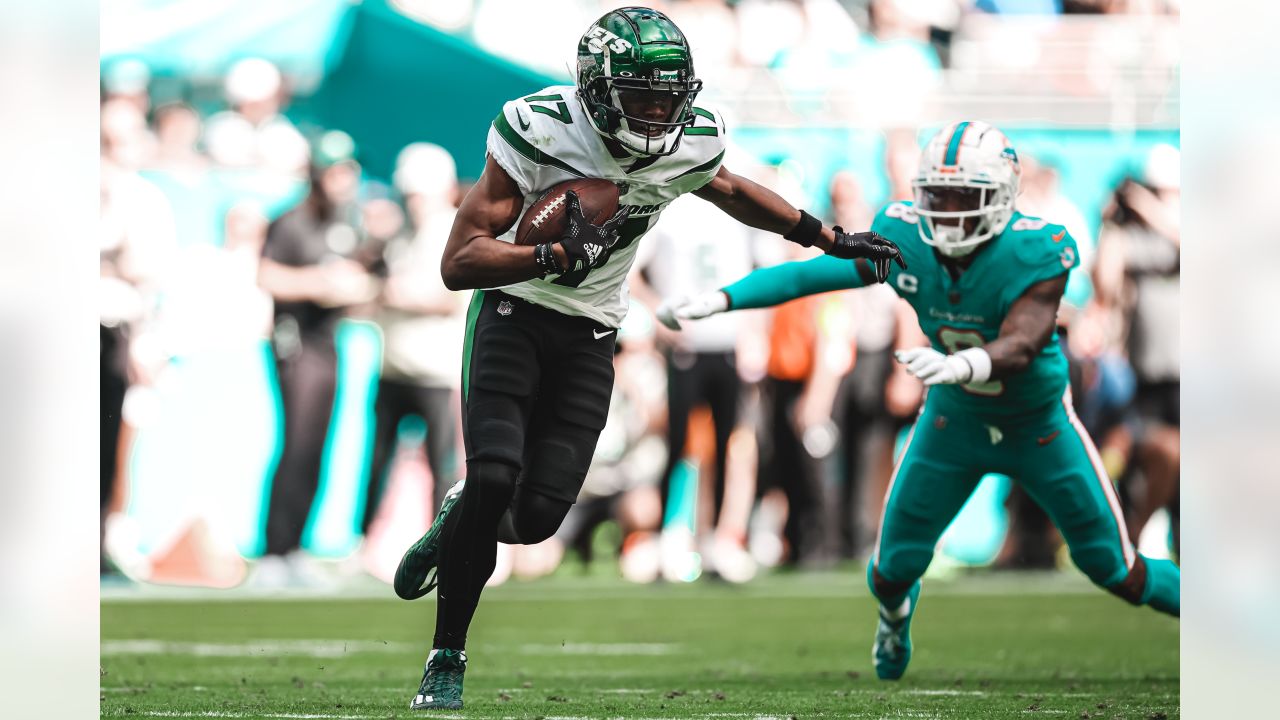 Joe Flacco's son spotted wearing Dolphins jersey instead of dad's Jets  threads