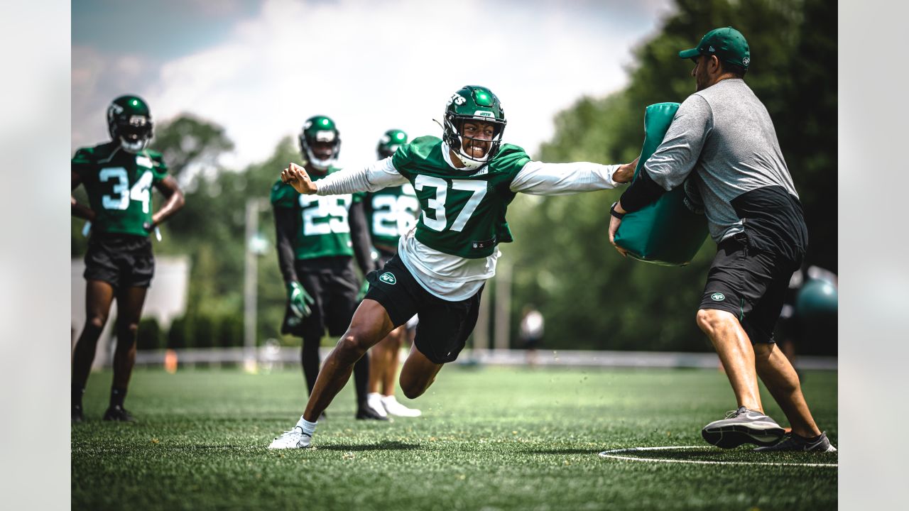 Florham Park, New Jersey, USA. August 2, 2022, Florham Park, New Jersey,  USA: New York Jets' wide receiver Elijah Moore (8) during Jets training  camp at the Atlantic Health Jets Training Center