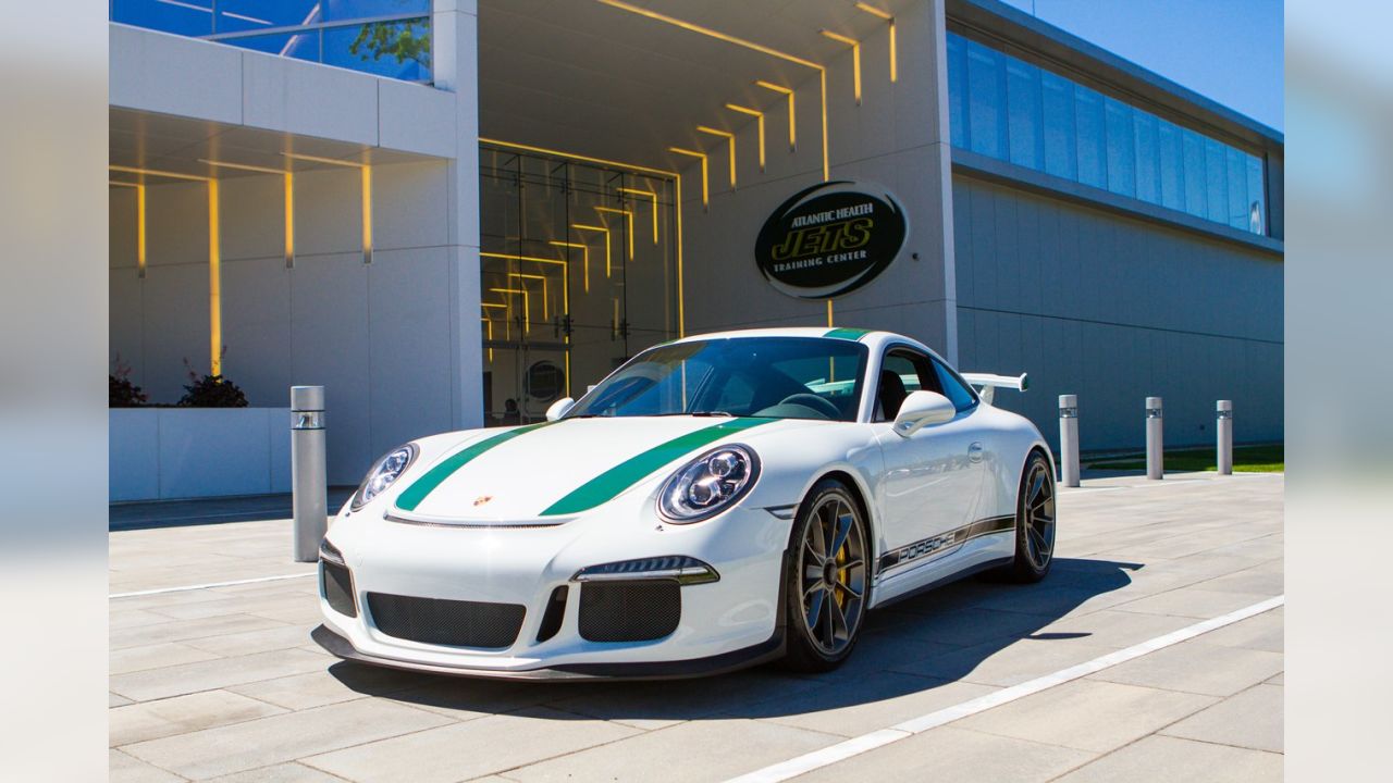 Porsche signing deal with New York Jets to become official car