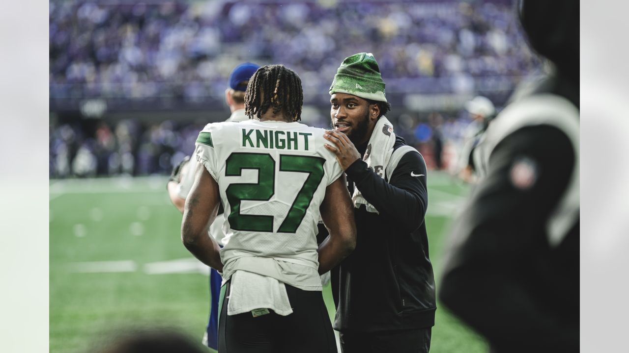 Jets RB Breece Hall supports Wichita flag football league