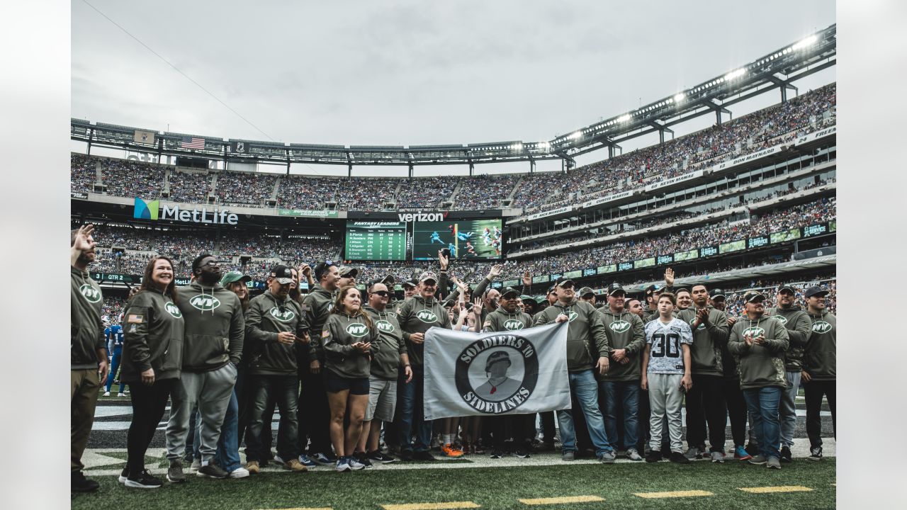 DVIDS - Images - New York Jets' Salute to Service Game [Image 2 of 15]