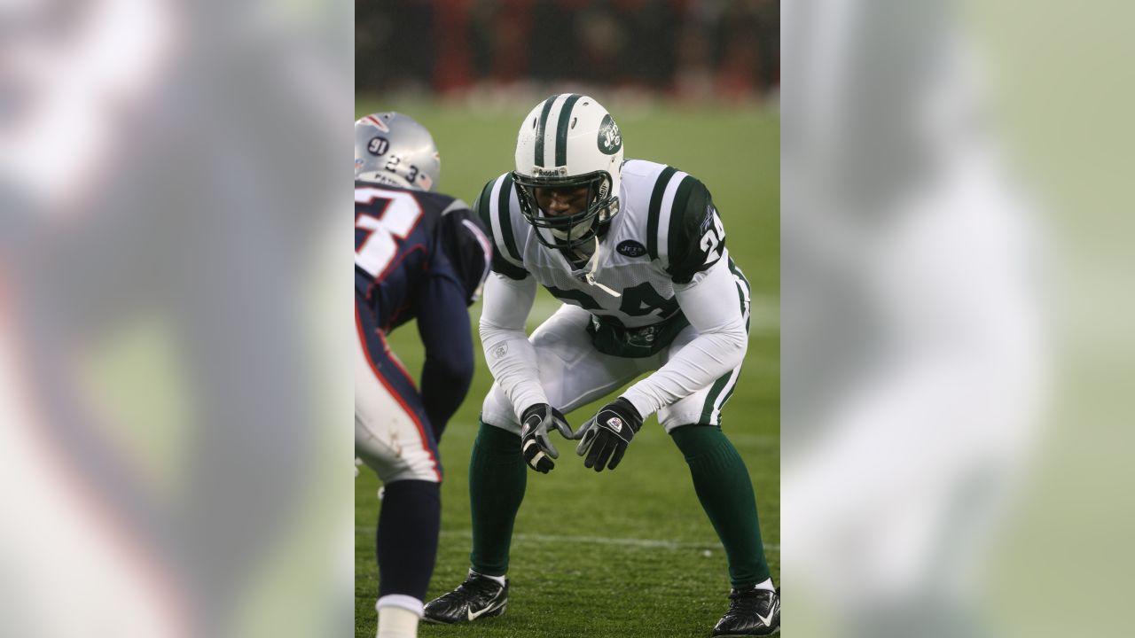 Former Pro Bowl cornerback Darrelle Revis announces retirement - ABC7 New  York