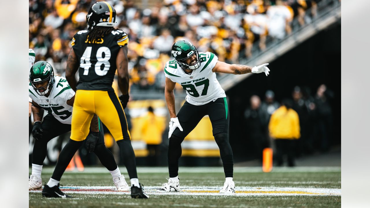 Jets at Steelers 3 Takeaways  Alijah Vera-Tucker, Nate Herbig Provide  'Stabilizing Combination' on OL