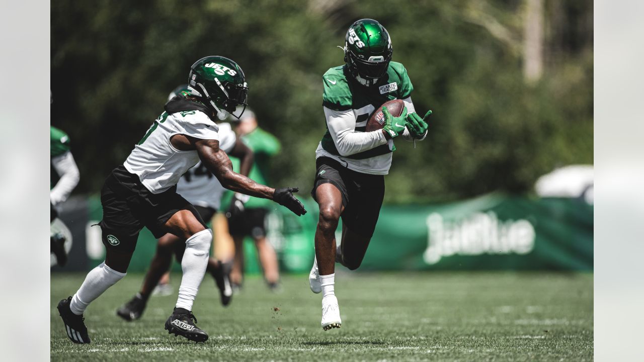 Jets Rookie RB Breece Hall Continues to Learn the Nuances of a New Offense