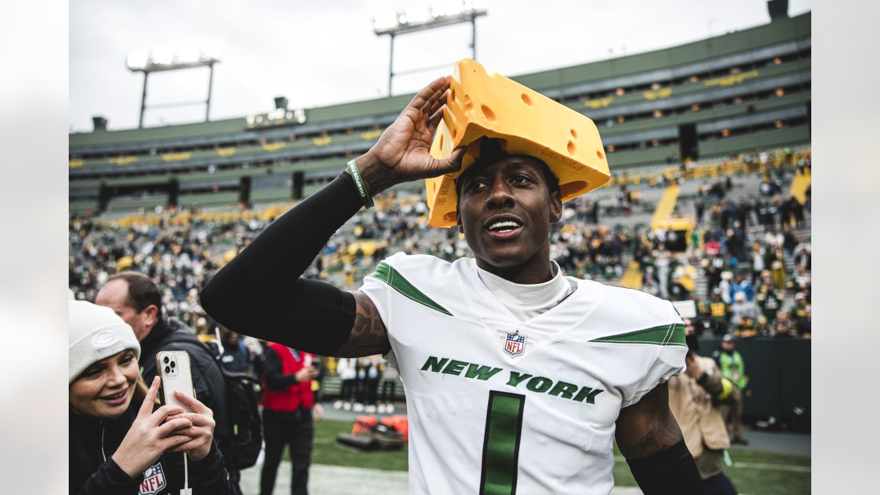 New York Jets cornerback Sauce Gardner (1) in action against the New York  Jets during the second half of an NFL football game Sunday, Dec. 4, 2022 in  Minneapolis. (AP Photo/Stacy Bengs