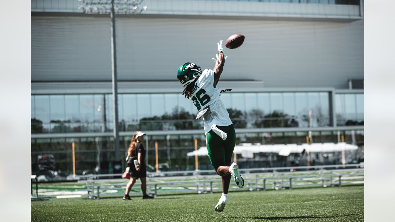 Garrett Wilson injury update: Jets WR suffers ankle injury in training camp  practice - DraftKings Network