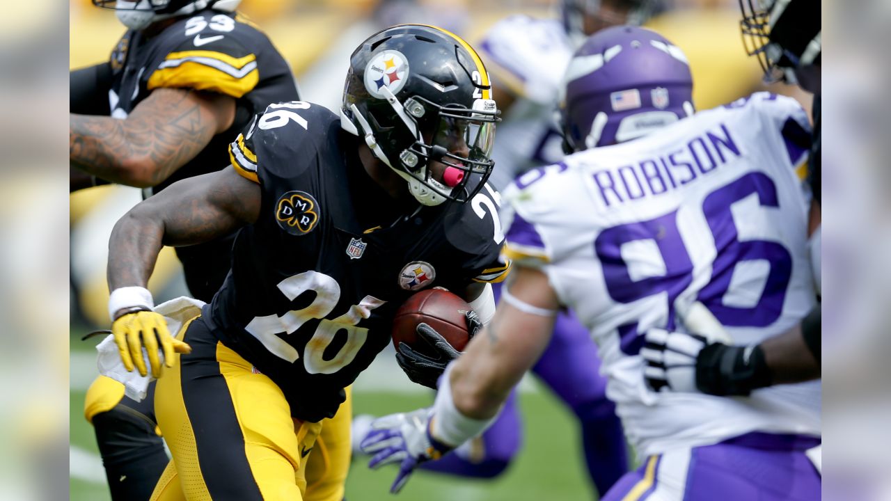 10 Things to Know About Le'Veon Bell, Jets' New 'Bellcow' Back