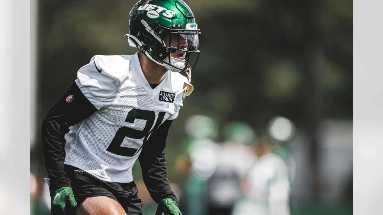 Jets Rookie RB Breece Hall Continues to Learn the Nuances of a New