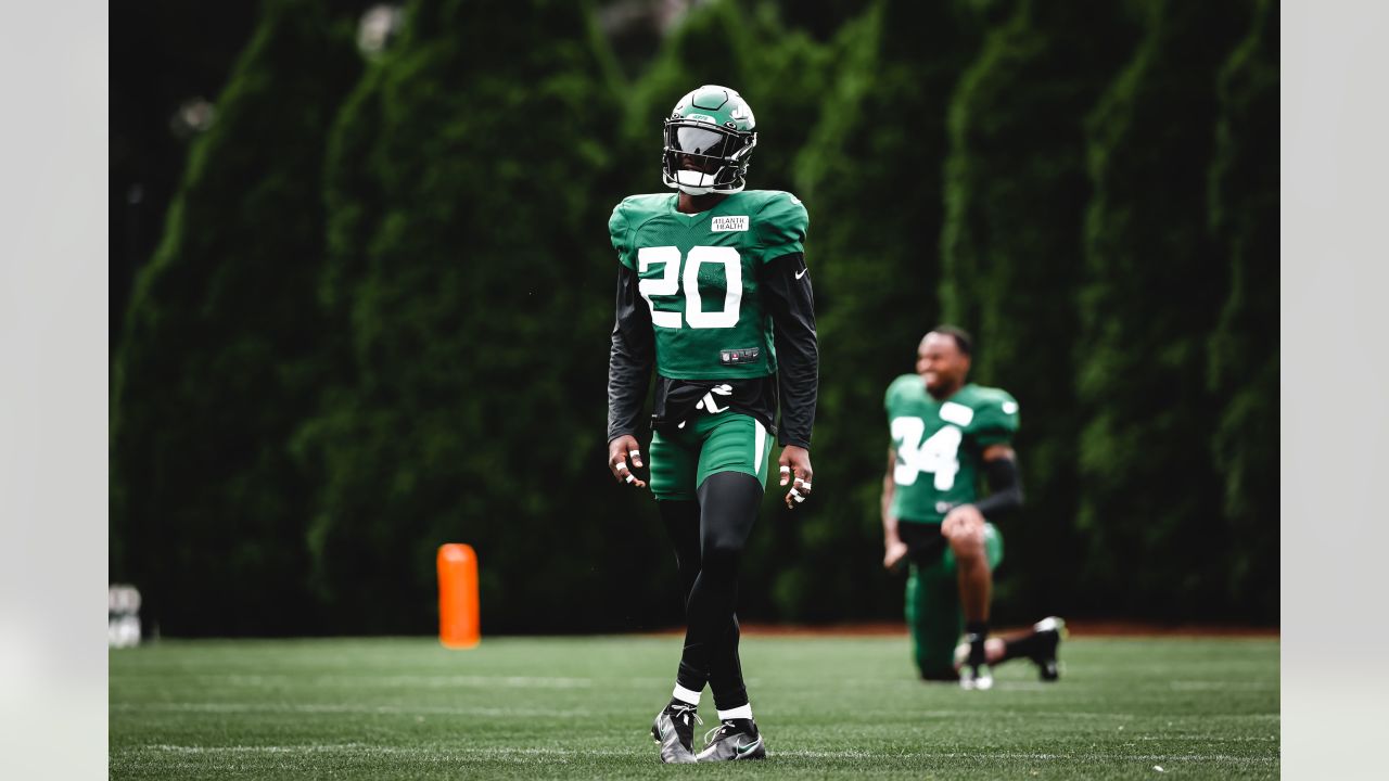 New York Jets WR Elijah Moore taking advantage of practice with QB Zach  Wilson - Sports Illustrated New York Jets News, Analysis and More