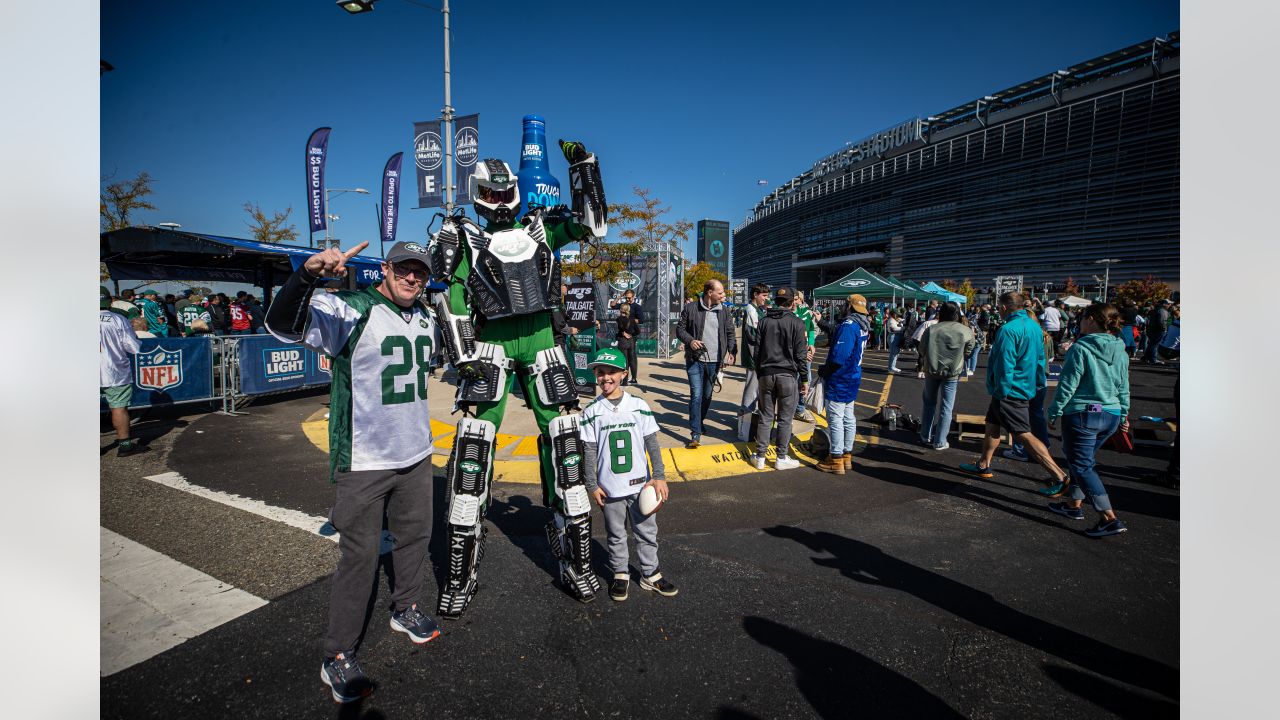 Miami Dolphins Tailgate at MetLife Stadium