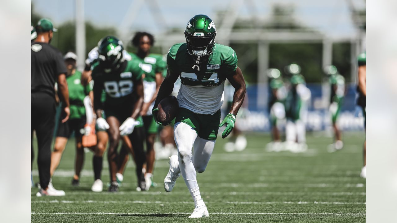 New York Giants running back Sandro Platzgummer (34) practices before a  preseason NFL football game against the New York Jets, Sunday, Aug. 28,  2022, in East Rutherford, N.J. (AP Photo/Adam Hunger Stock