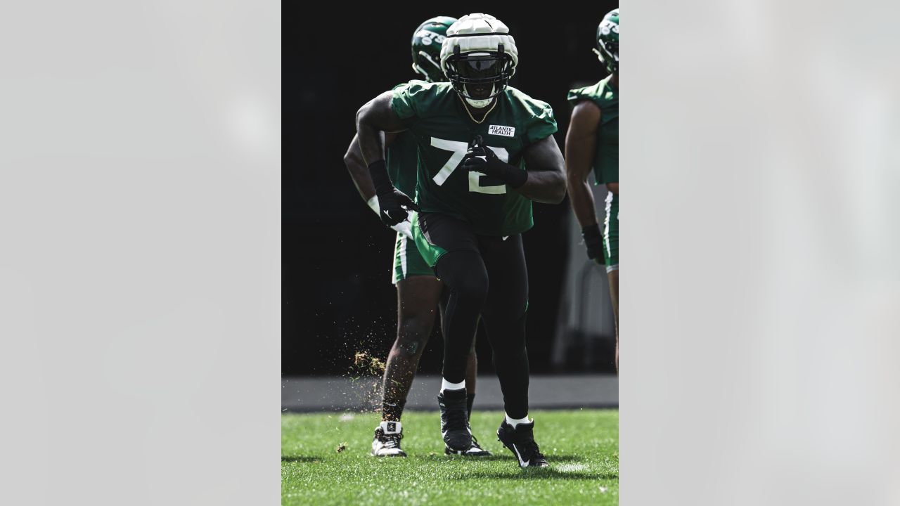 NY Jets LT Duane Brown intends to return for 2023 season