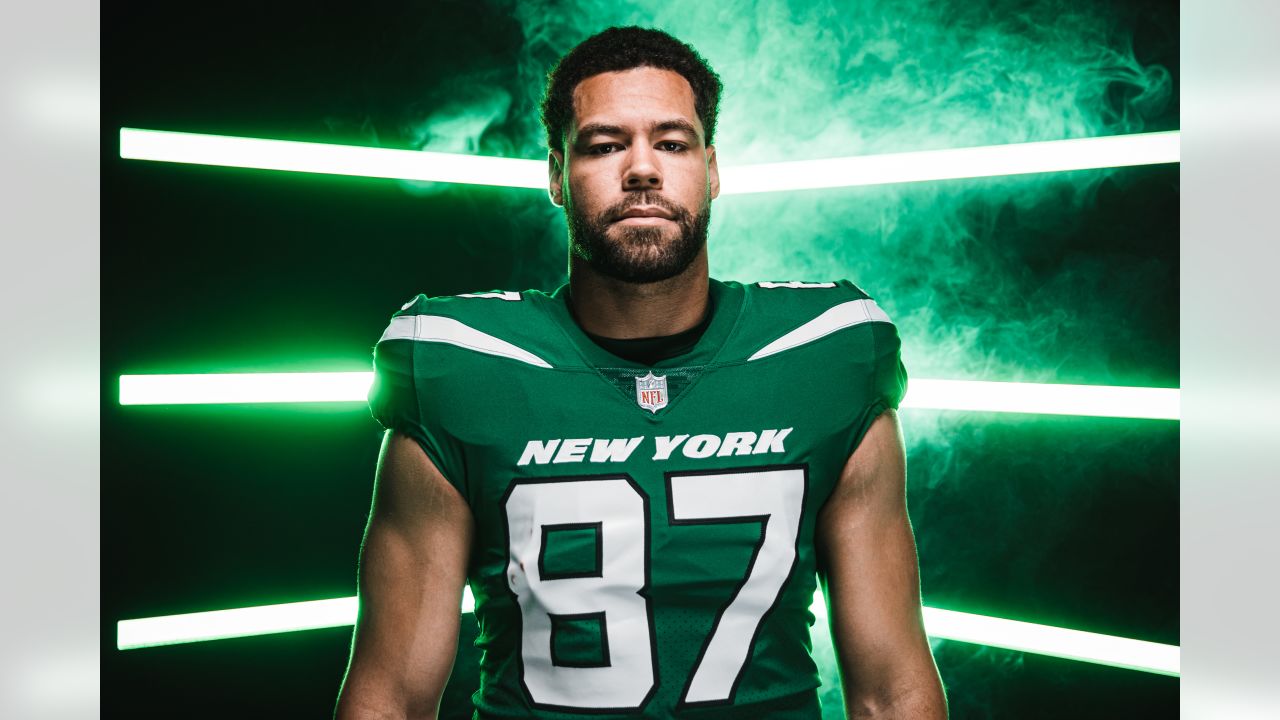 NY Jets tight end CJ Uzomah impressed by NFL knowledge on London trip