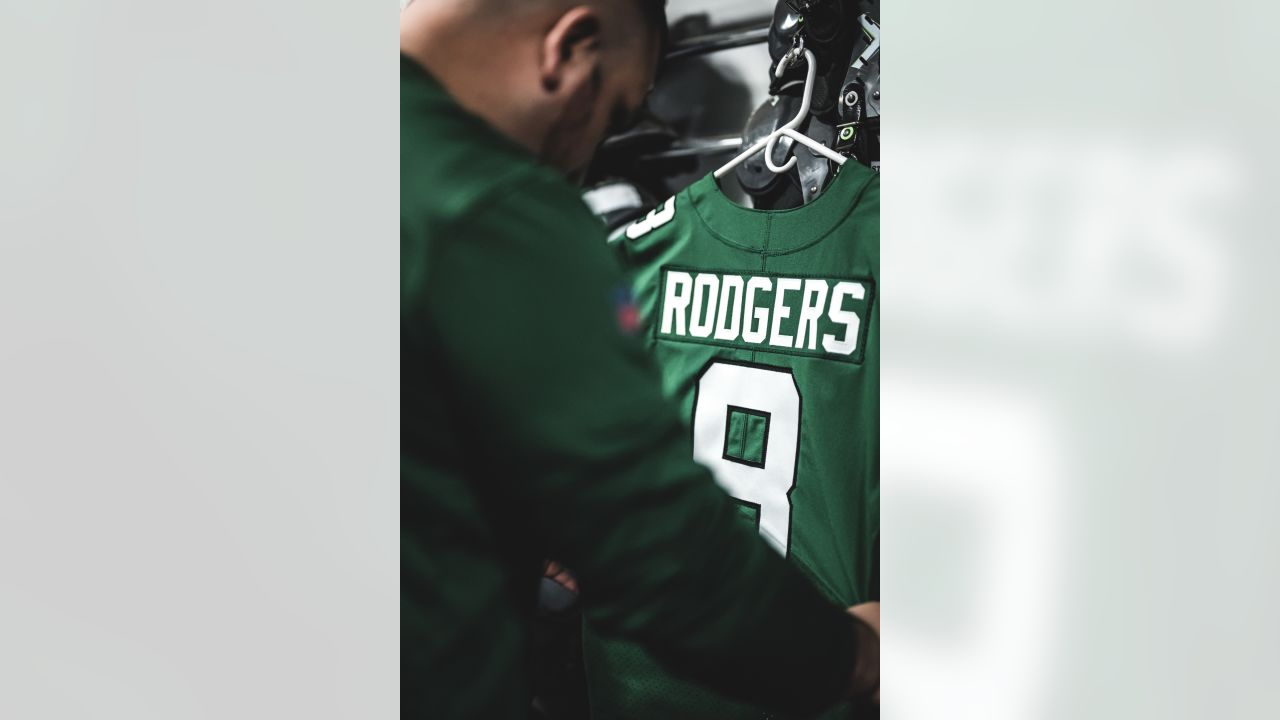 Aaron Rodgers In NY Jets Uniform (Wearing #8!)Large Heavy