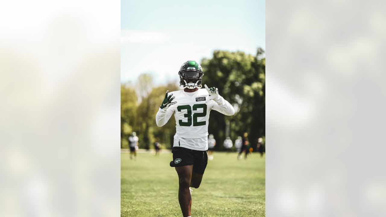 Jets RB Michael Carter Sends Cryptic 'Disrespect' Tweet