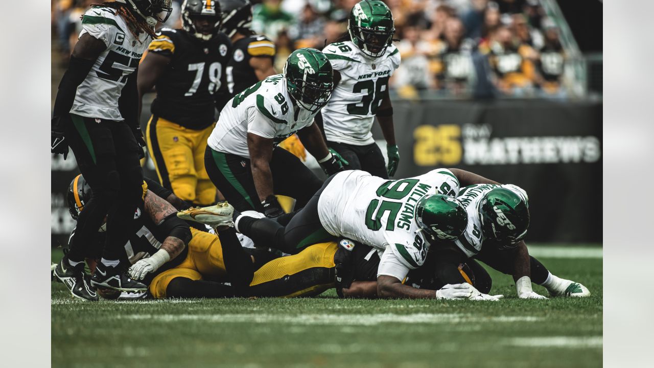 Quinnen Williams, the Jets' Ferocious Man in the Middle, Named Curtis  Martin Team MVP