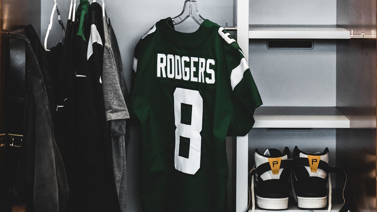 No. 8 RODGERS NY Jets Black Alt. Jersey mens Medium & Large 