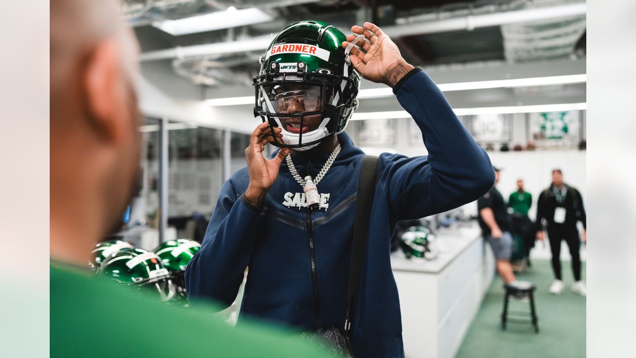 Gallery  2022 Jets Rookies Getting Fitted for Their Helmets