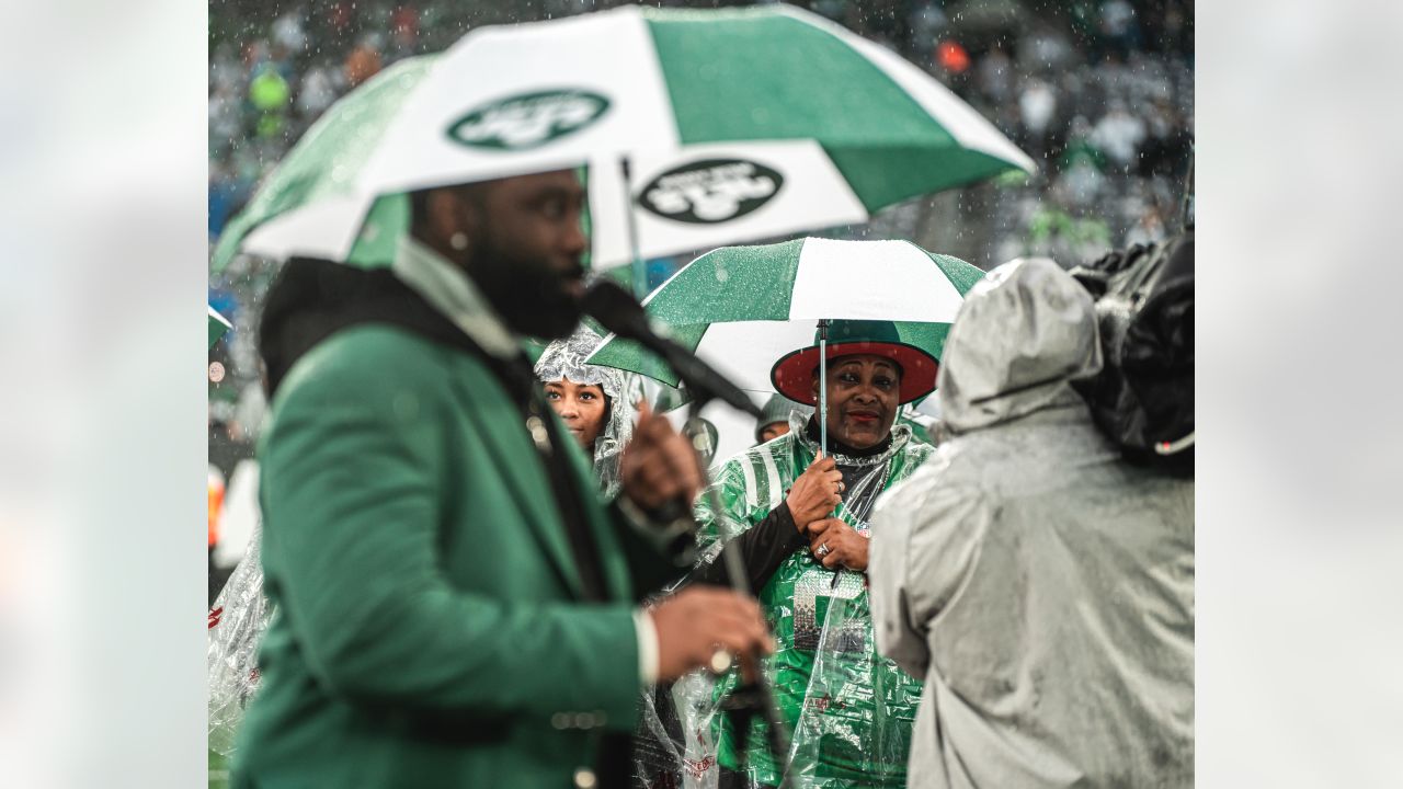 New York Jets on X: Officially the 21st member of the Jets Ring Of Honor:  the legendary @Revis24 