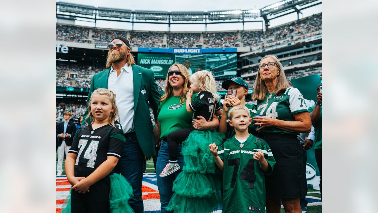 New York Jets legend Nick Mangold returns to MSG for Rangers game