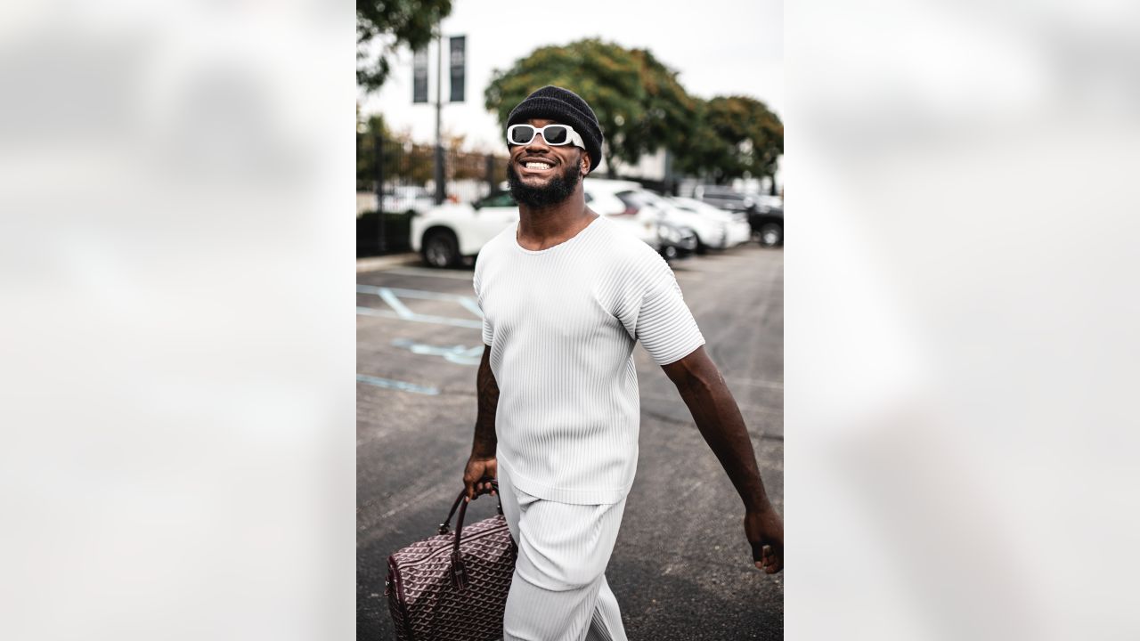 Photos  Jets Arrive at MetLife Stadium for Week 3 Against the