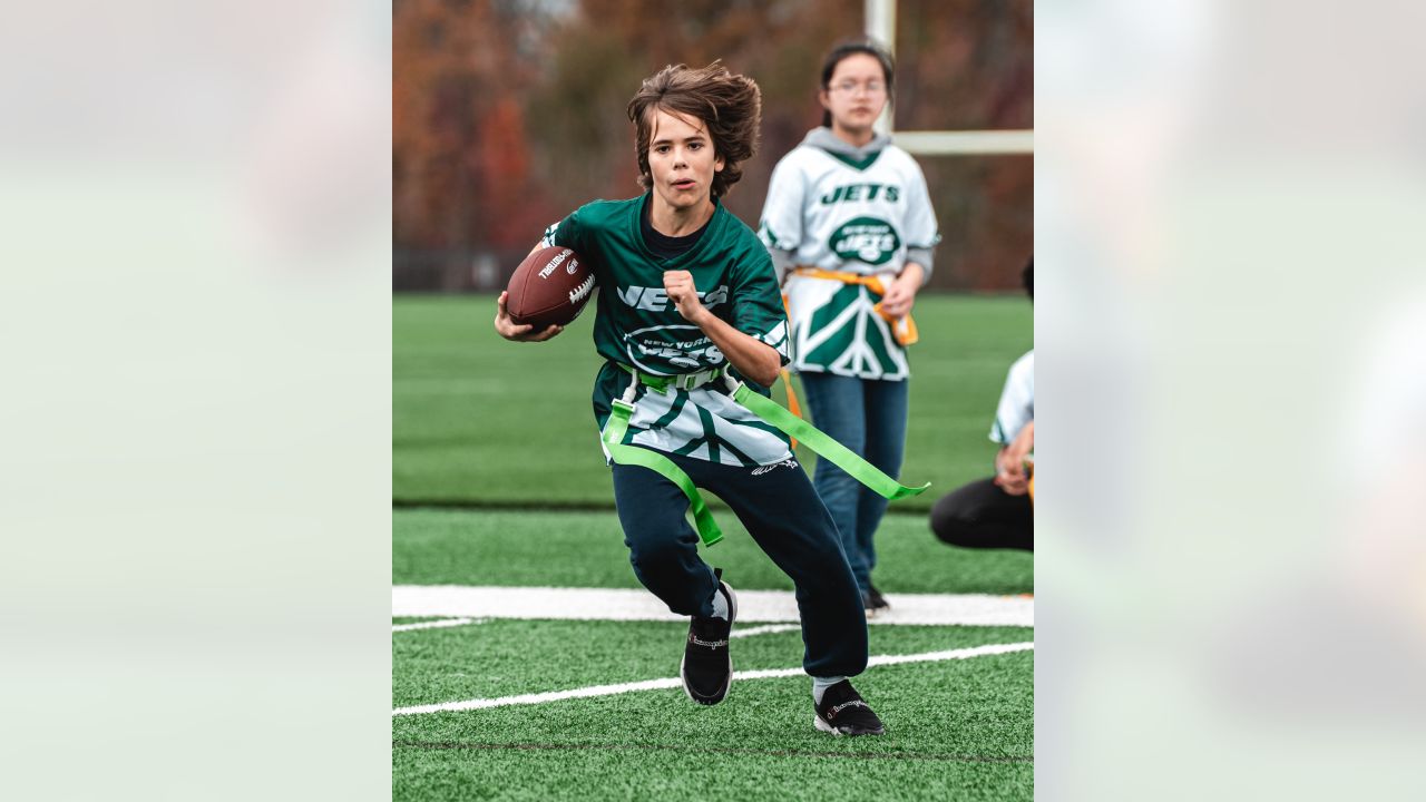 Gallery  Jets Players Get On the Field with Local Sixth Graders at Play 60  Flag Football Event