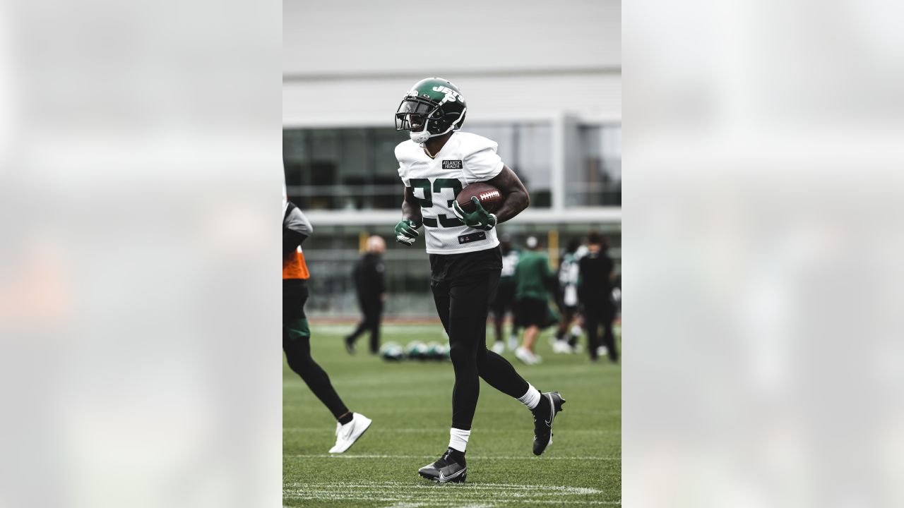 Jets training camp: Tevin Coleman mentoring New York's running backs -  Sports Illustrated New York Jets News, Analysis and More