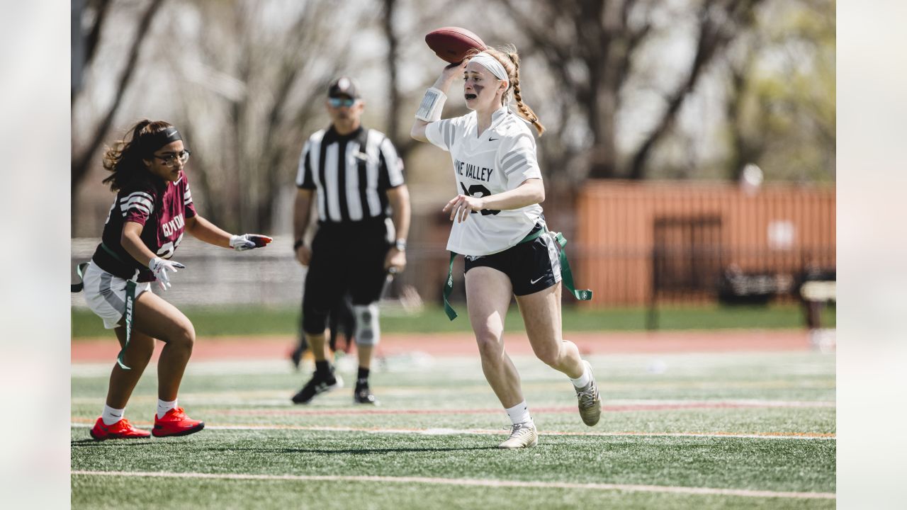 Jets Send Stars to Wayne Valley's Girls Flag Football Practice