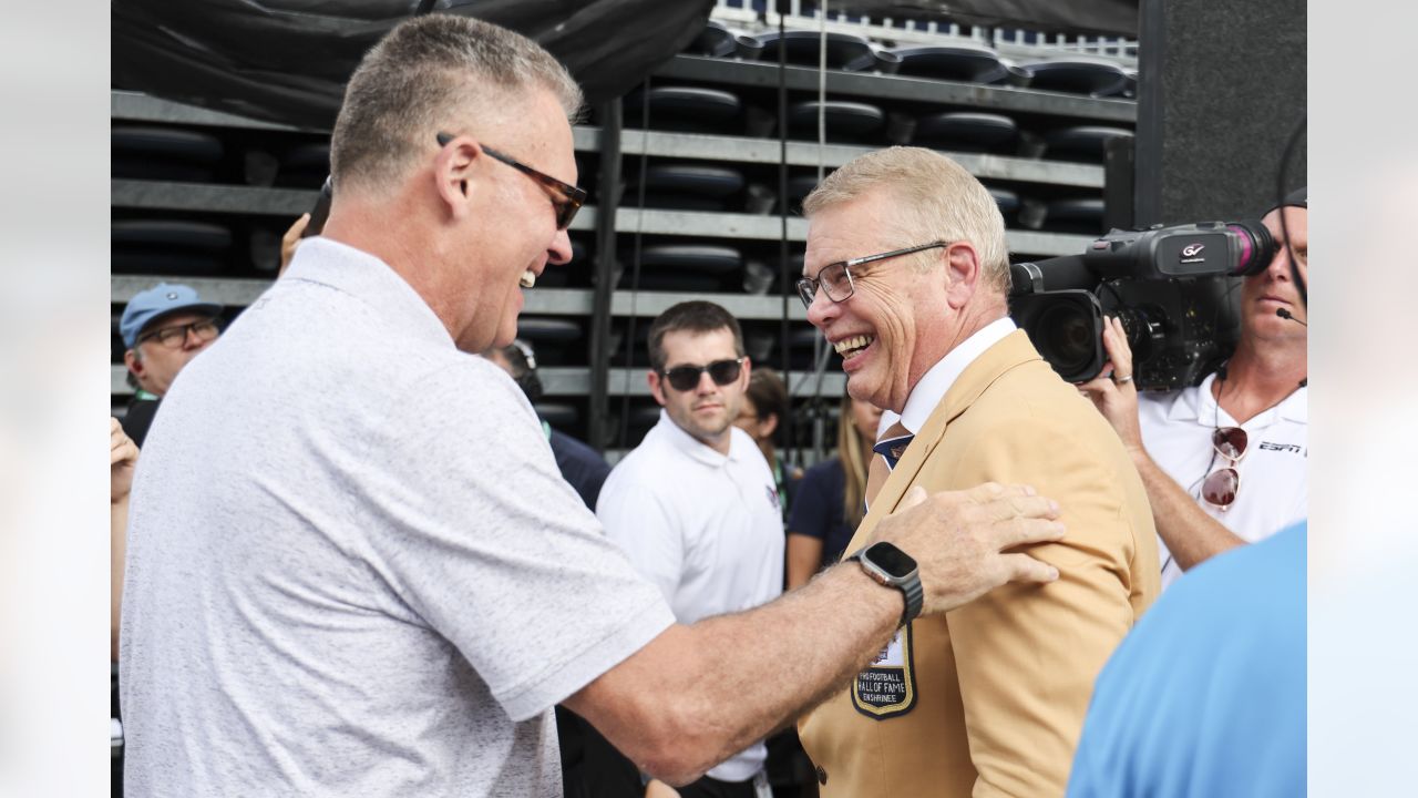 Joe Klecko Finally Gets to Read His Hall of Fame Speechand Passes Around  the Thanks