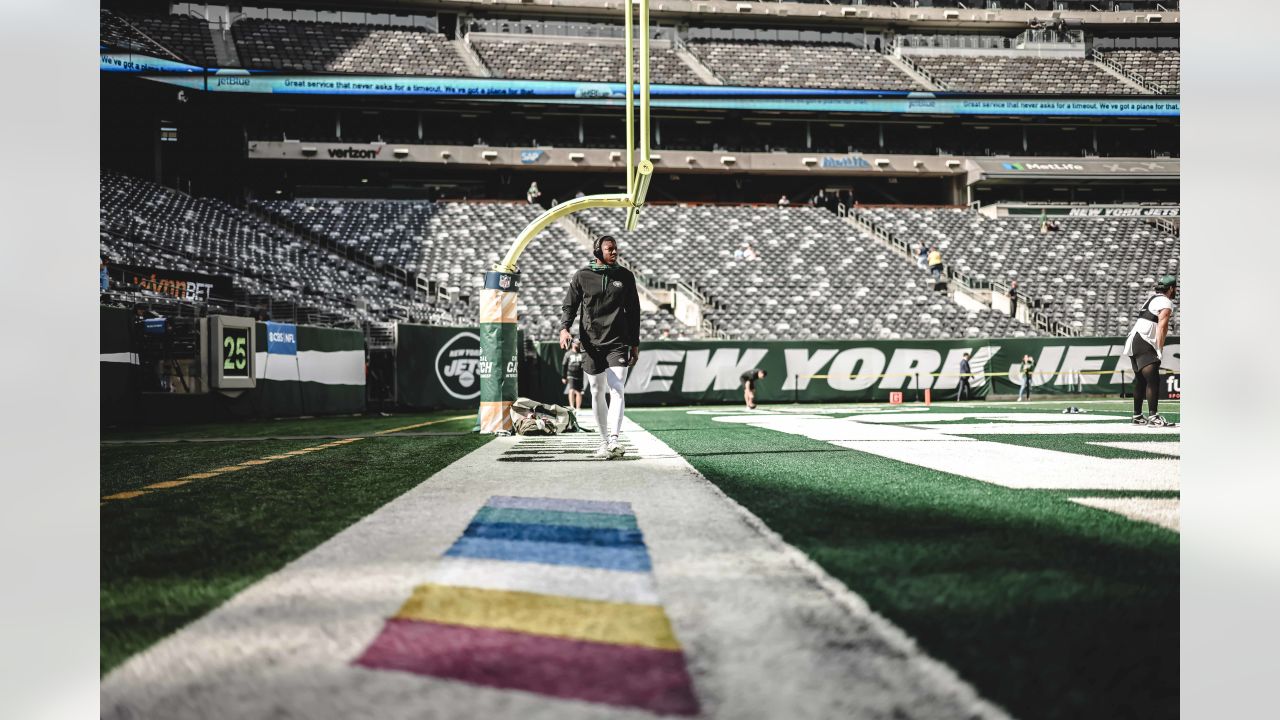 Look: MetLife Stadium Is Pretty Empty At Kickoff Today - The Spun: What's  Trending In The Sports World Today