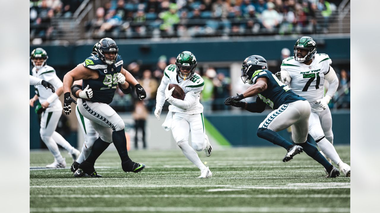 Seattle Seahawks Need Tips vs. New York Jets Sauce Gardner? DK Metcalf  Gives Blunt Response - Sports Illustrated Seattle Seahawks News, Analysis  and More