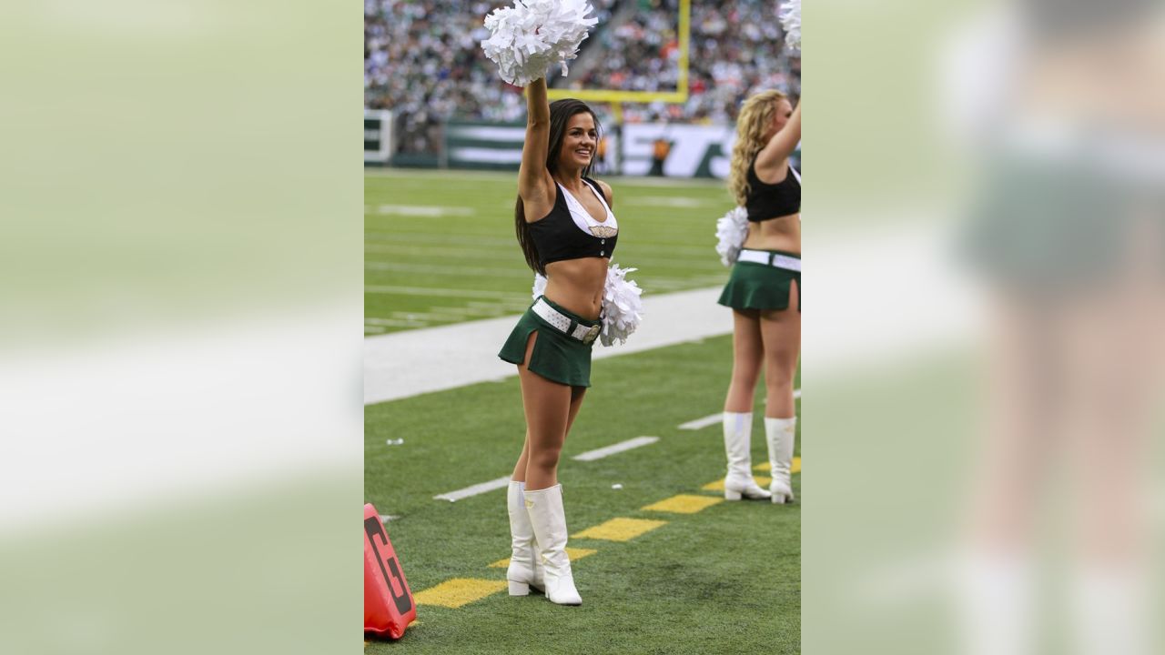 Jets Flight Crew pe X: „Natalie shares this week's #MondayMotivation   / X