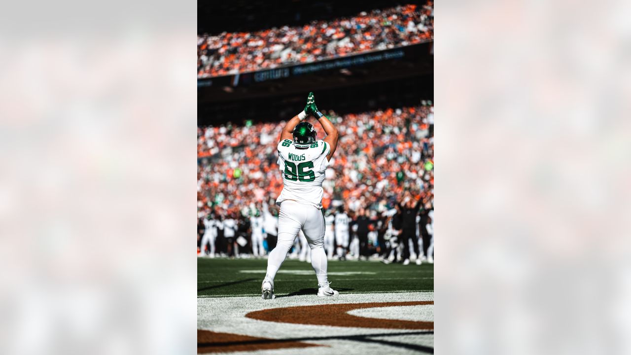 Hall hurt after 62-yard TD in Jets' 16-9 win over Broncos - Seattle Sports