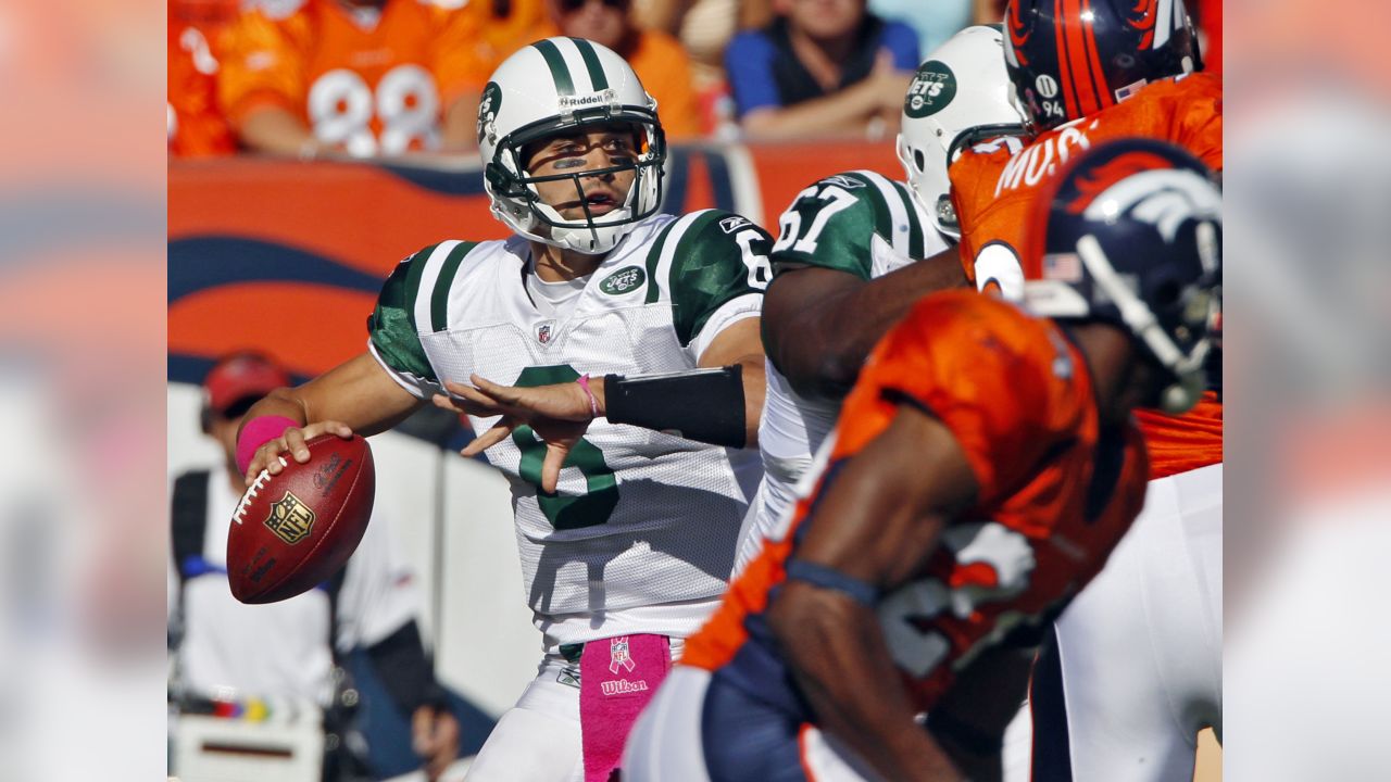 13 September 2010: New York Jets safety Jim Leonhard (36) reacts after a  play during the second half of the Baltimore Ravens vs New York Jets game  at the New Meadowlands Stadium