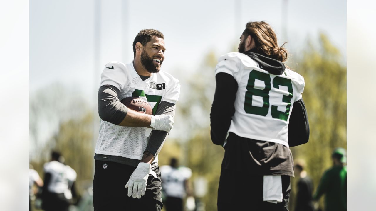 Jets TE C.J. Uzomah Hopes to Be a Security Blanket for QB Zach Wilson