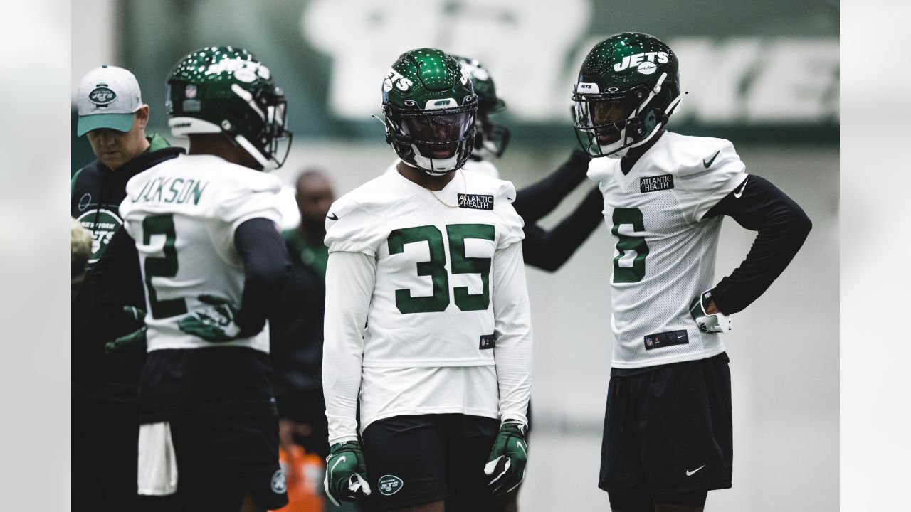 New York Jets linebacker Sherrod Greene (32) in action during the team's  NFL football rookie minicamp, Friday, May 5, 2023, in Florham Park, N.J.  (AP Photo/Rich Schultz Stock Photo - Alamy