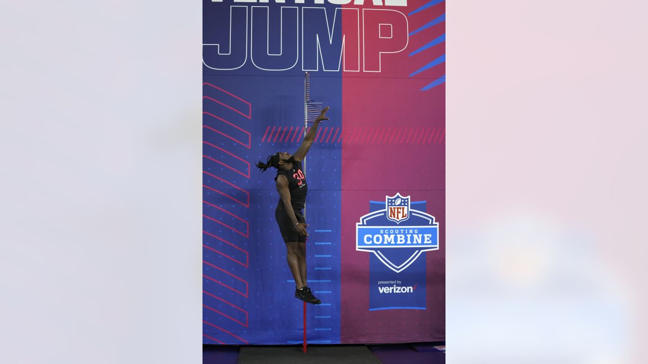 Gallery  2022 NFL Combine Linebacker Workout in Photos