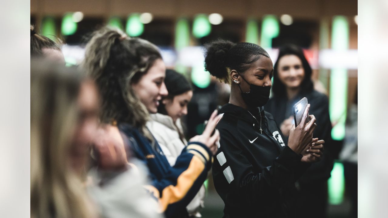 Jets and Nike Spearhead Expansion of Girls Flag Football League to More  Than 40 Teams