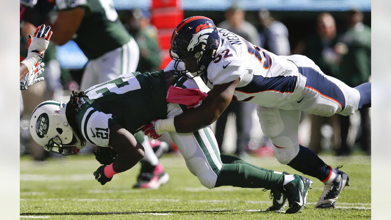 New York Jets quarterback Brad Smith runs out of the pocket against the  Buffalo Bills in week 17 of the NFL season at New Meadowlands Stadium in  East Rutherford, New Jersey on