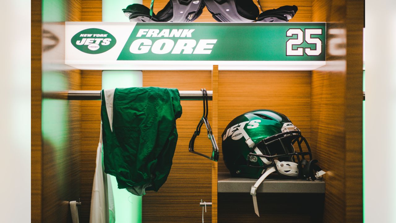 Jets Green & White Practice Report: Team Returns to Different Atmosphere at  MetLife Stadium