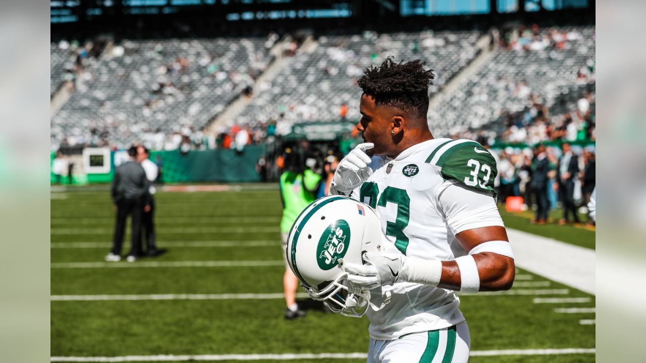 Jets Set a Ring of Honor Table for Jaguars