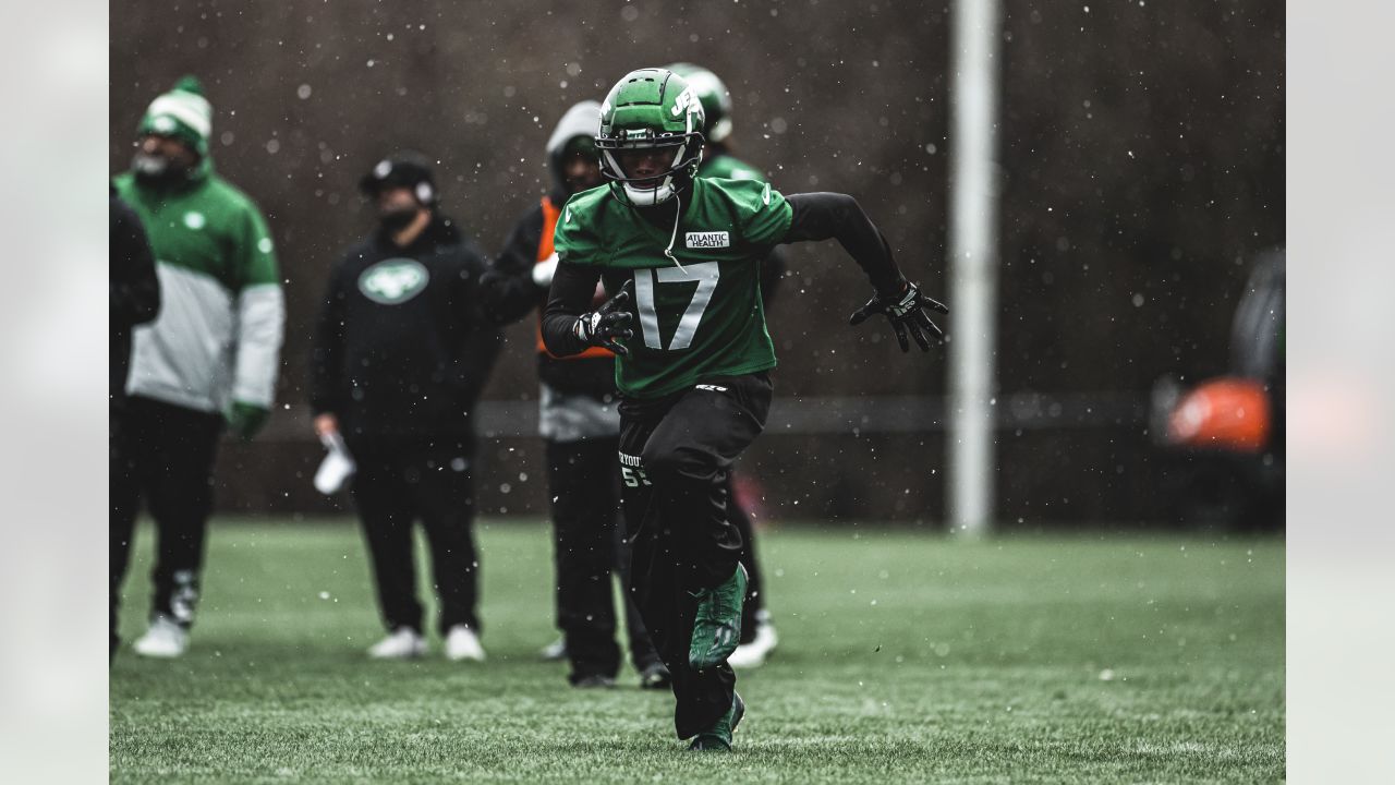 WATCH: Jets' Jamey Mosley motivated to make his own impact alongside Pro  Bowl brother - Sports Illustrated New York Jets News, Analysis and More